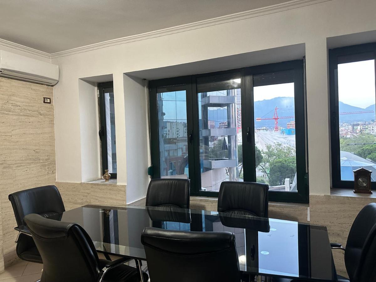 Amo Tower Tirana Center Apartment Luaran gambar