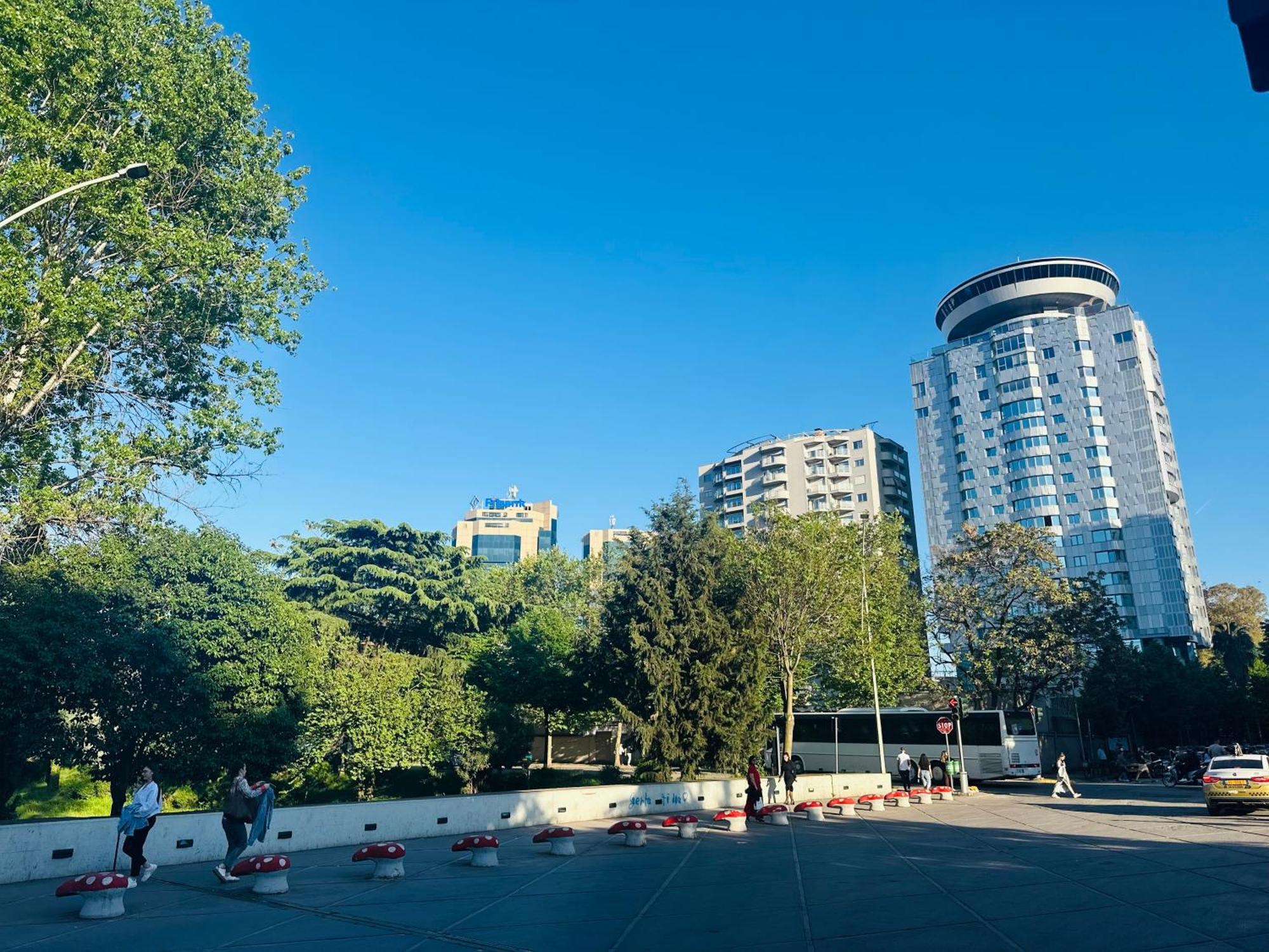 Amo Tower Tirana Center Apartment Luaran gambar