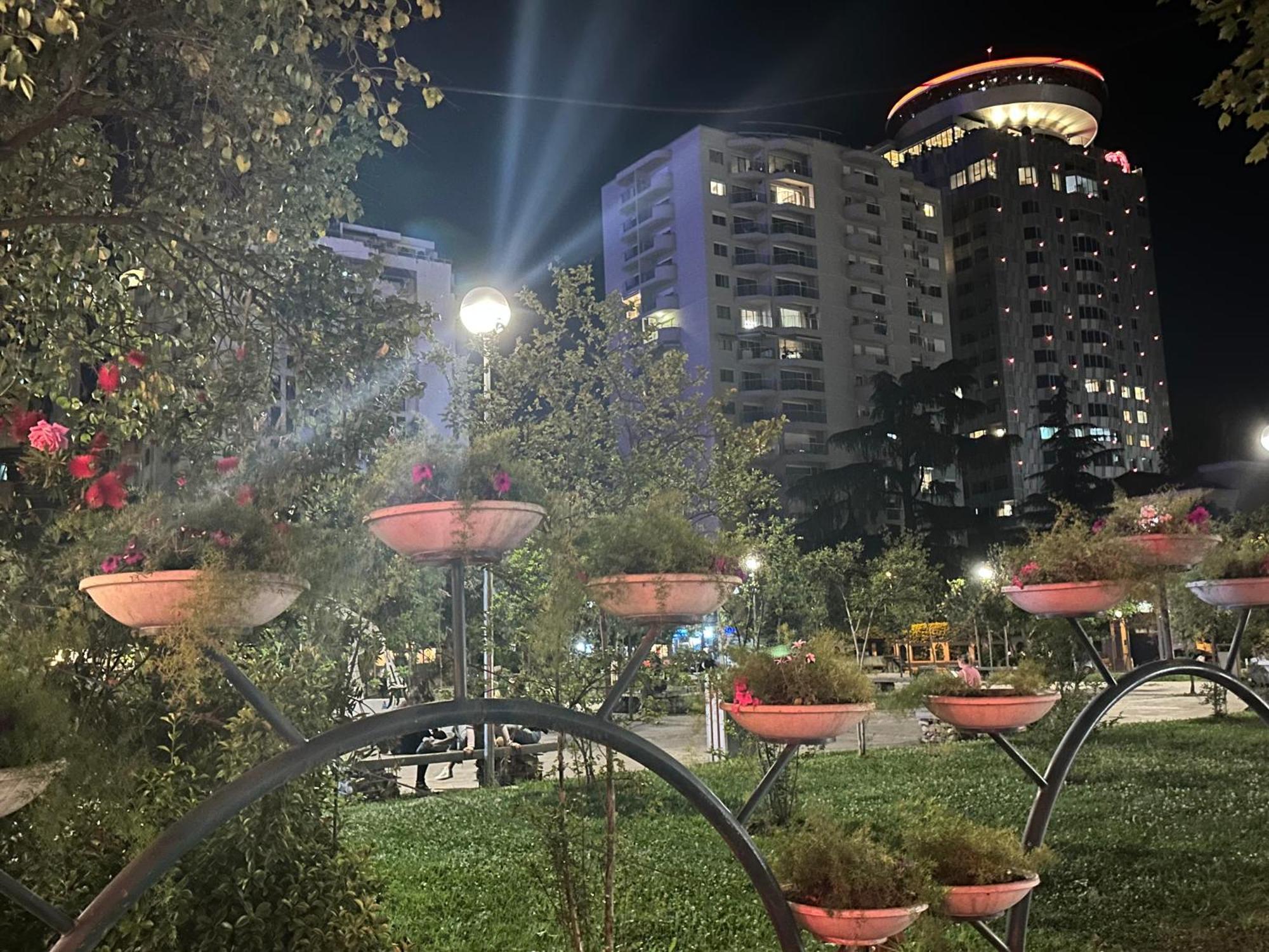 Amo Tower Tirana Center Apartment Luaran gambar
